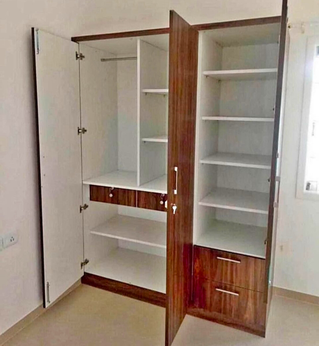 Garde-robe spacieuse moderne