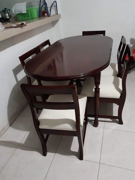 Table à manger en bois