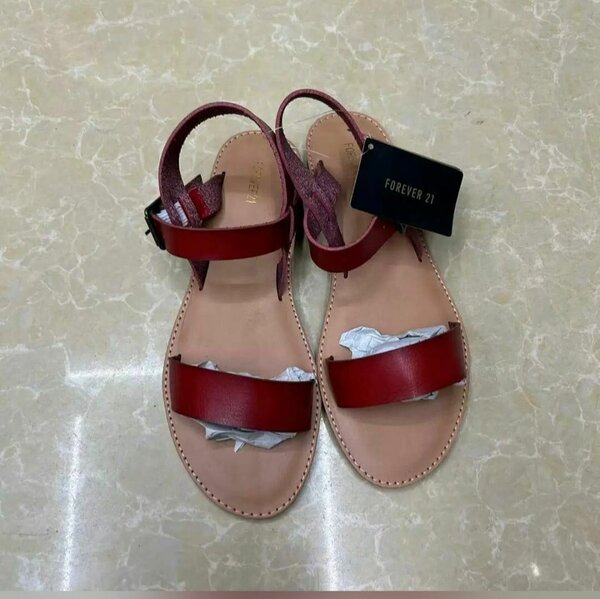 Sandales en cuir Bordeaux