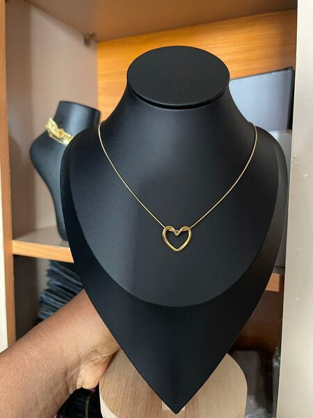Collier en or avec pendentif