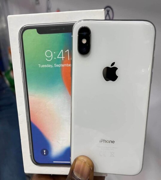 iPhone X avec boîte