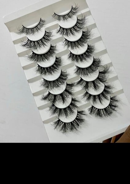 Faux Cils Volumineux