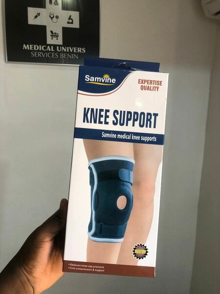 Genouillère avec charnière