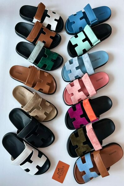 Sandales de marque en cuir