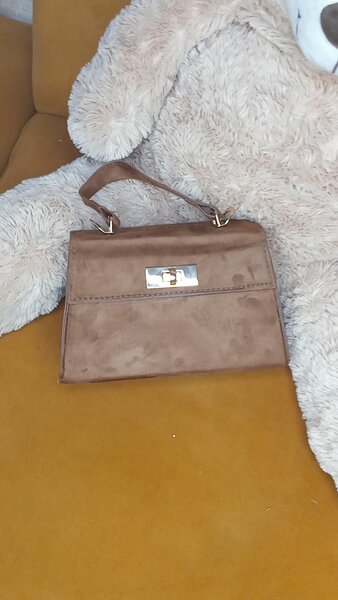 Sac à main en daim chic