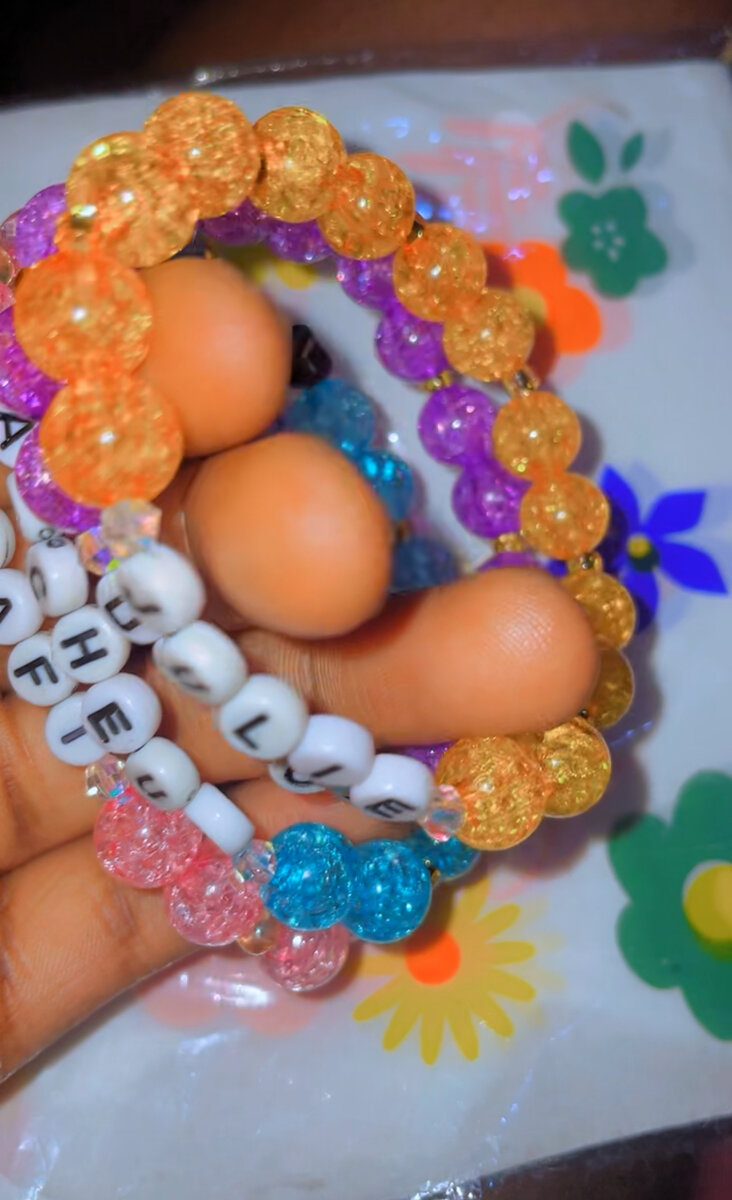 Bracelets personnalisés colorés