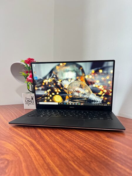 DELL XPS 9350 CORE I5 256GB 8GB