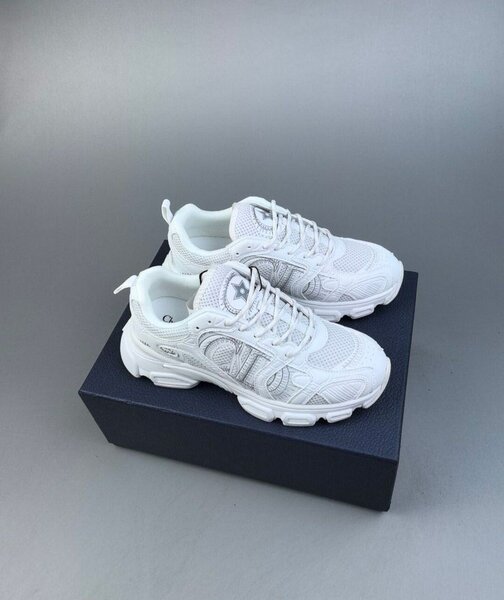 Baskets de luxe blanches élégantes