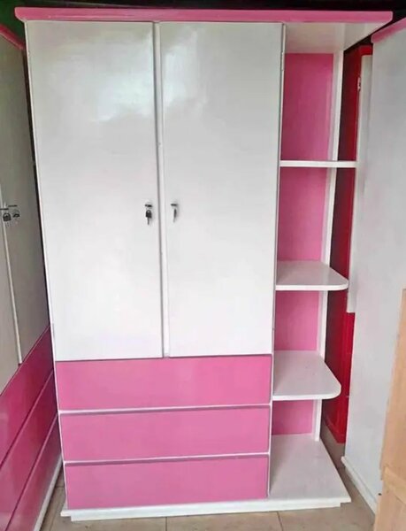 Armoire de rangement moderne