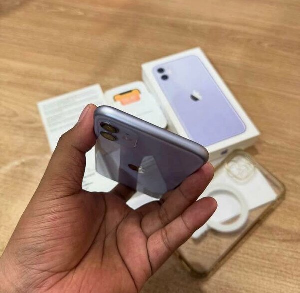 iPhone 11 64GB Violet