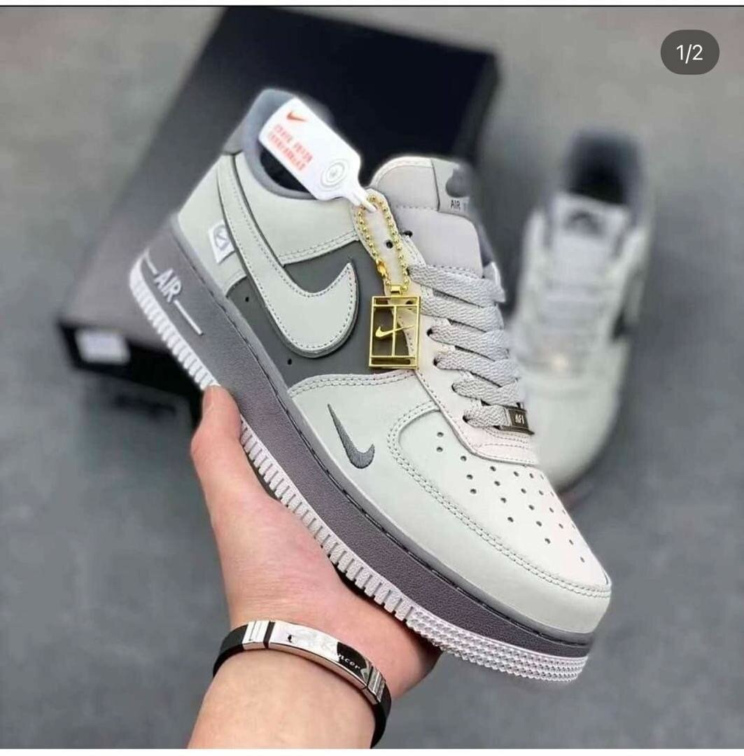 NIKE AIRFORCE CLASSIC