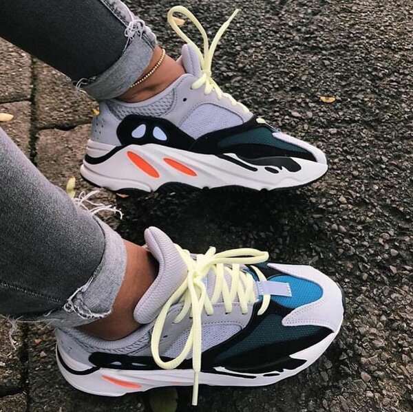 Yeezy boots700