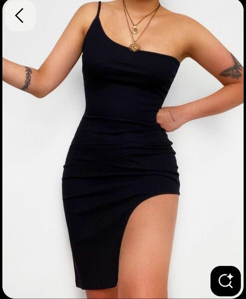 Robe Noire Asymétrique Chic