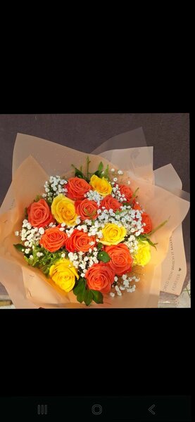 Bouquet de roses orange et jaunes