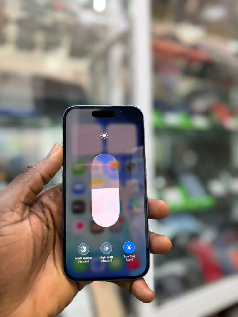 iPhone 16 128 giga tout passe