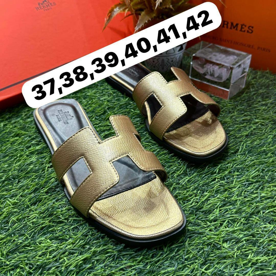 Hermes slipper's