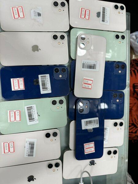 iPhone 12 Mini 64G Quasi Neuf