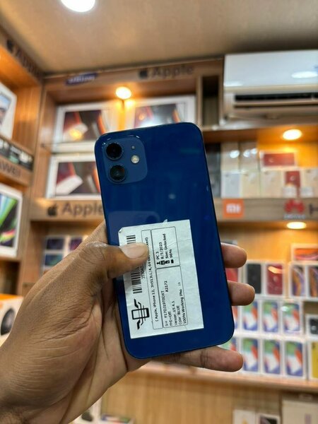 iPhone 12 64go quasi neuf importe