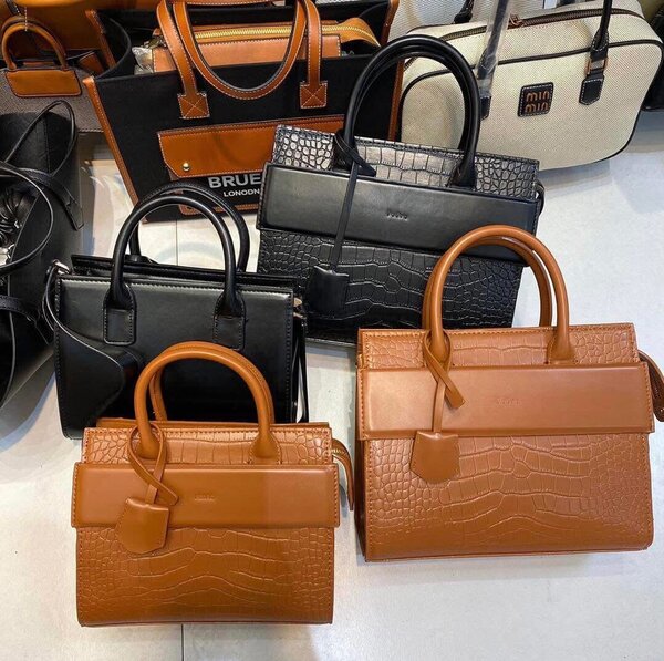 Sacs élégants en cuir croco