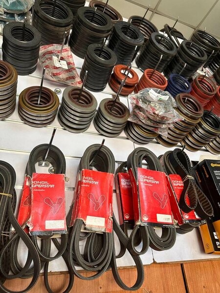 Pressure seals, steering box,brake and oil ring seals