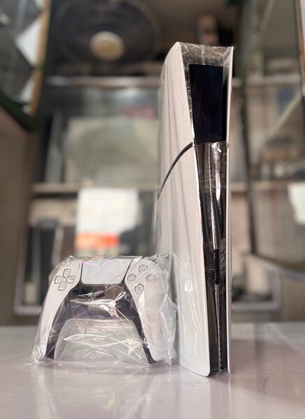 Ps5 slim digital 8 jeux