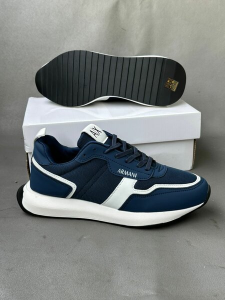 Sneakers Armani élégantes