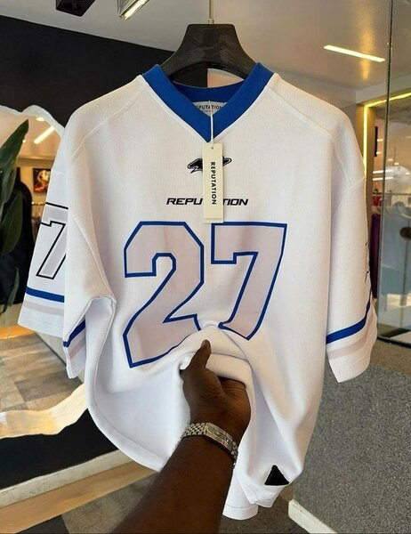 Maillot de sport blanc numéroté