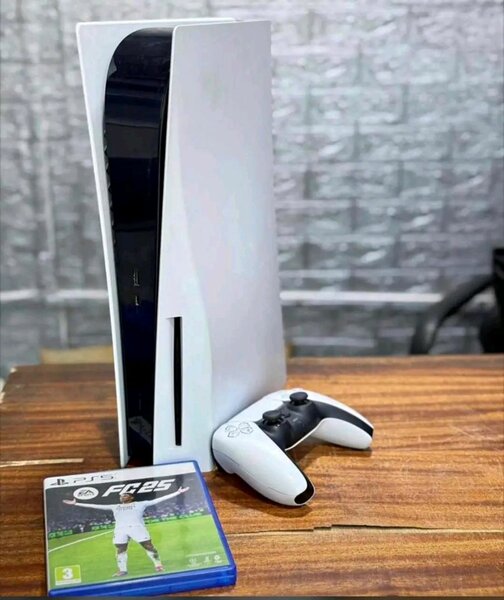 Console PS5 avec FC 25