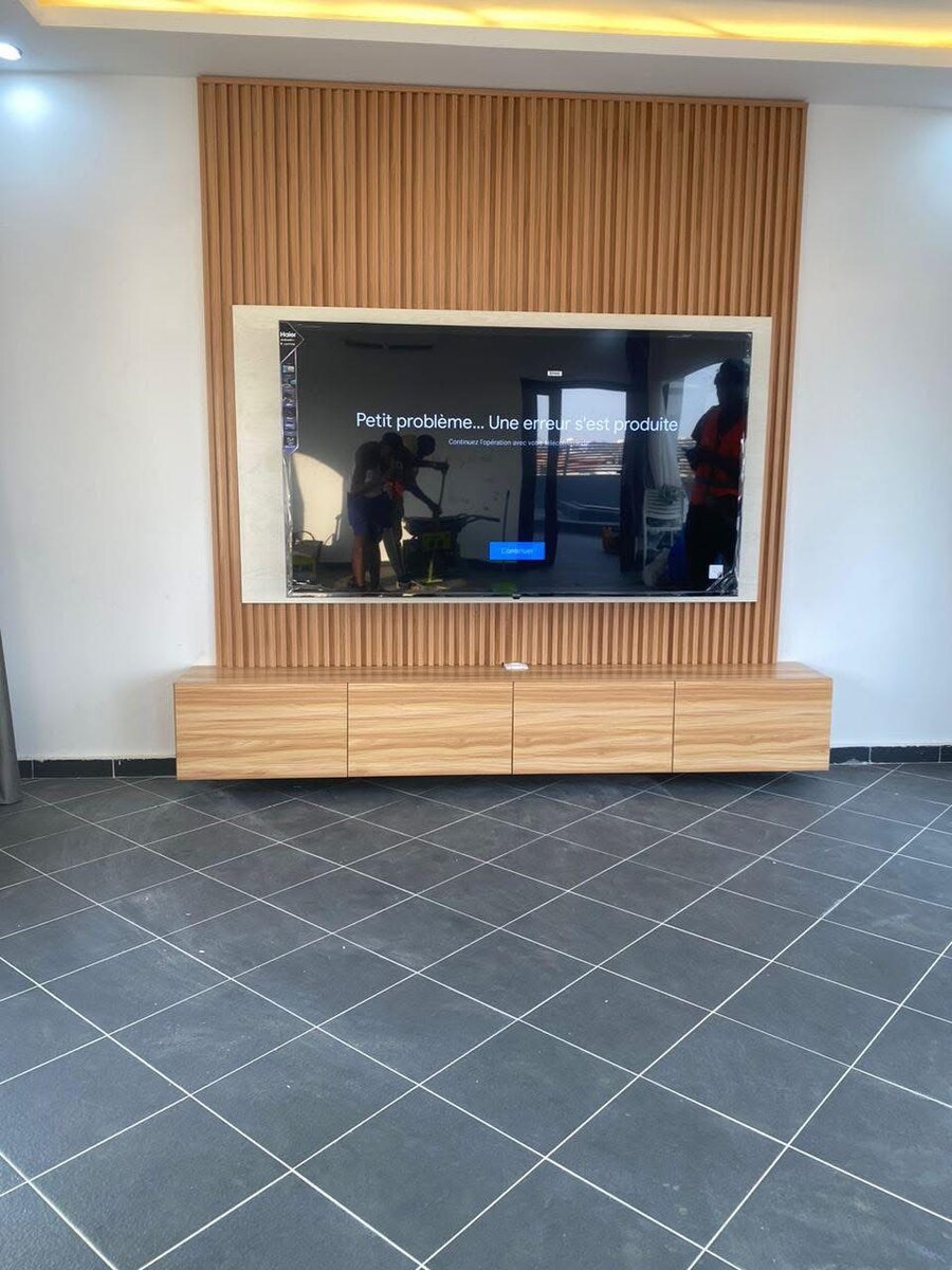 Meuble TV mural moderne