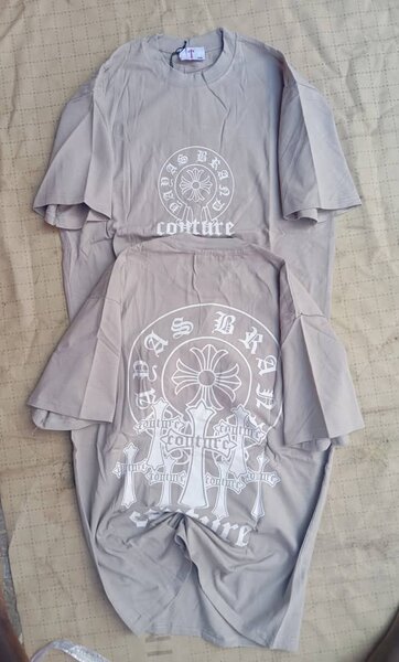 T-shirt graphique tendance