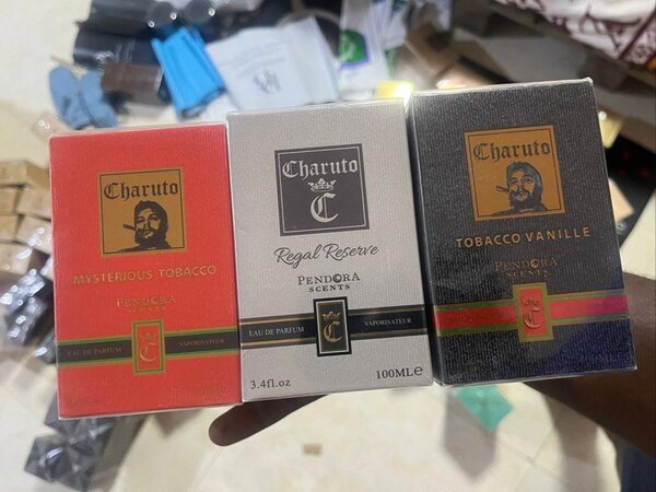 Charuto (regal, mysterious and tobacco vanille)