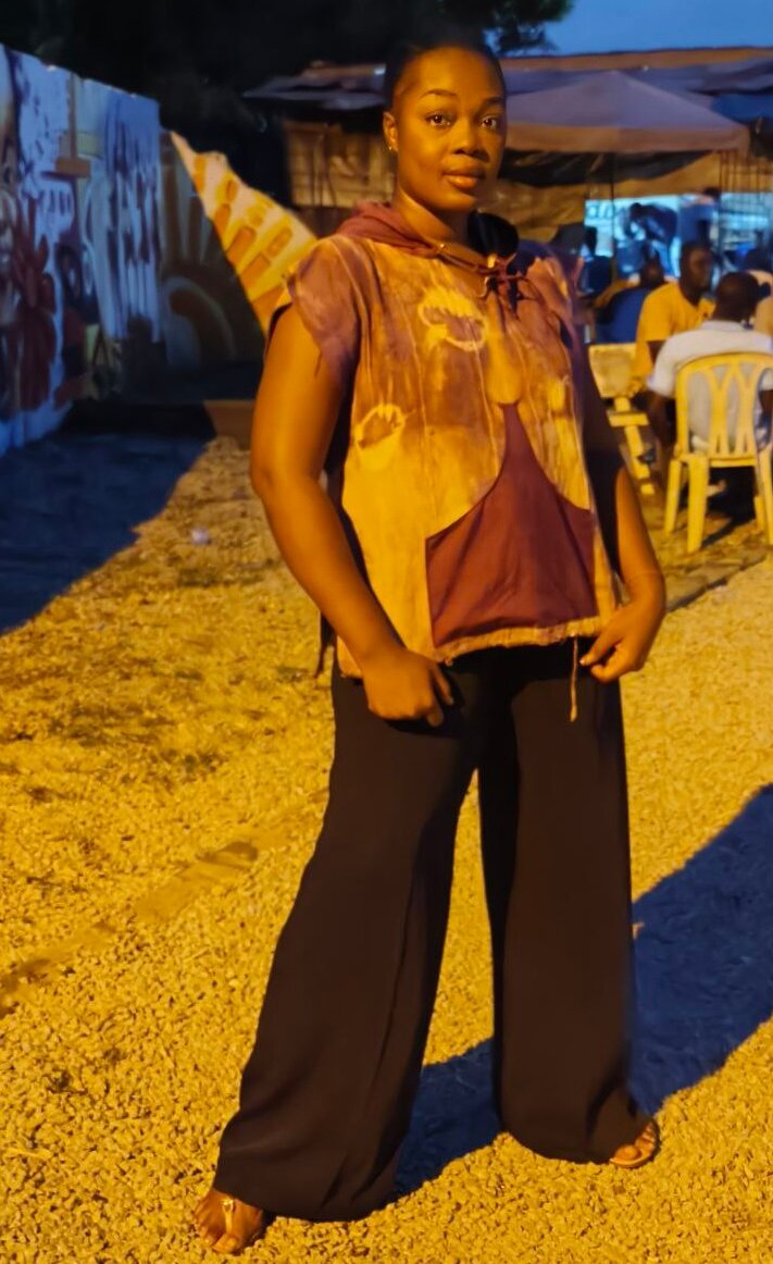 Haut à capuche en coton tie-dye