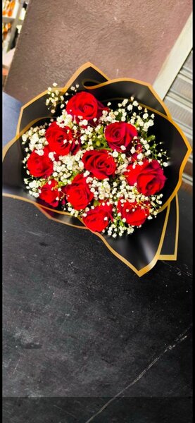 Bouquet élégante de roses rouges