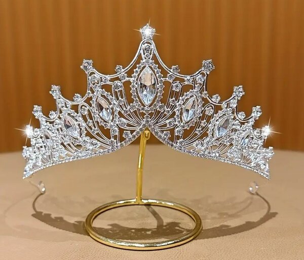 Couronne anniversaire reine