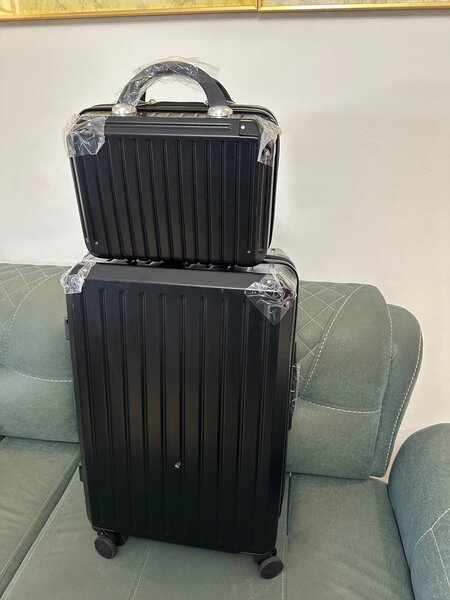 Stylish Black Luggage Set