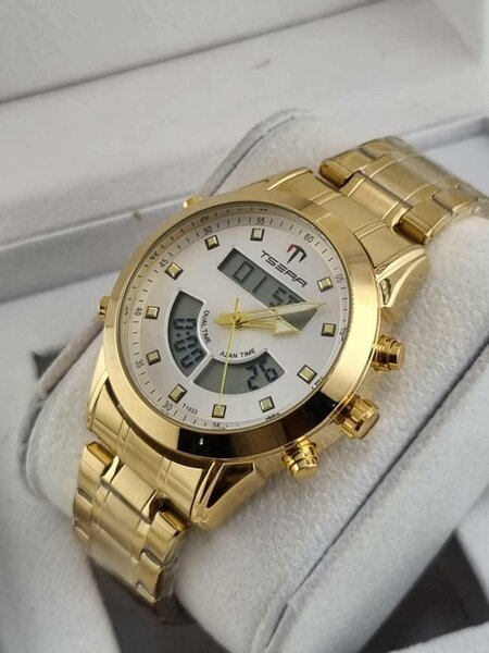 Montre homme dorée multifonction