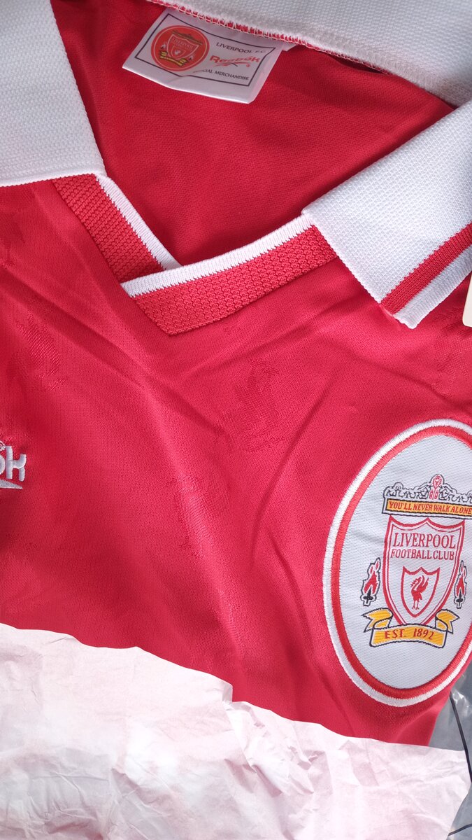 Liverpool 1996/8 home jersey