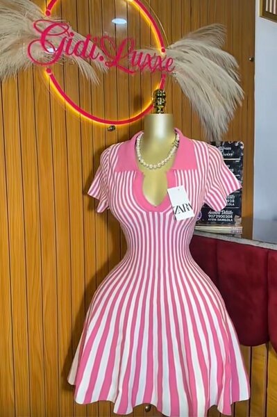 Robe élégante dos nu