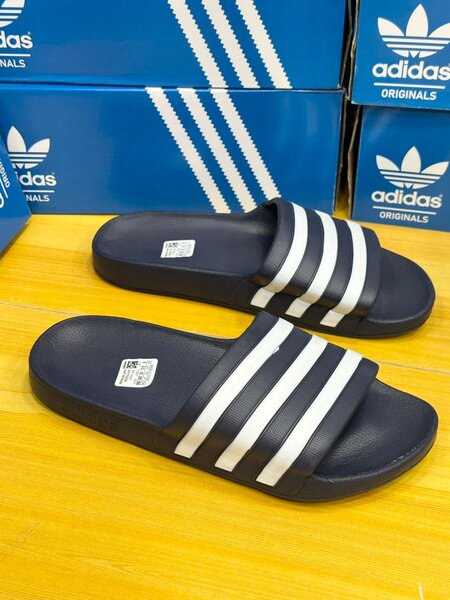 Claquettes Adidas confortables