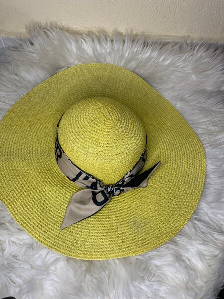 Chapeau de soleil élégant