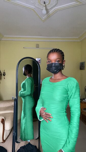 Robe verte élégante manches longues