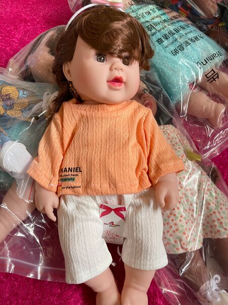 Poupée Joueuse Habillée