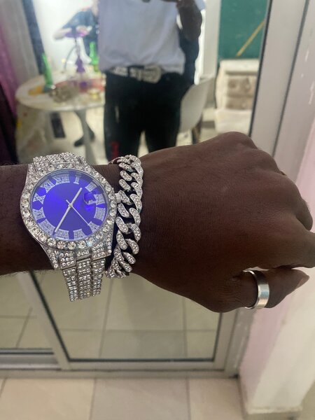 Montre de Luxe Brillante