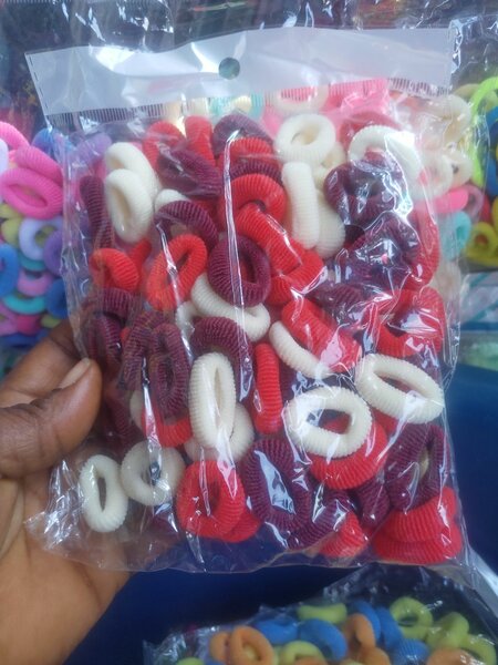 Élastiques à cheveux colorés