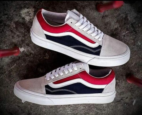 Baskets colorées en toile