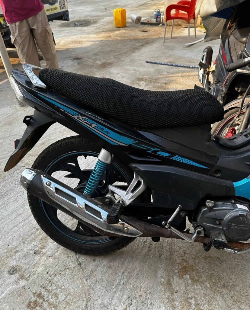 Apsonic KA moto bleu