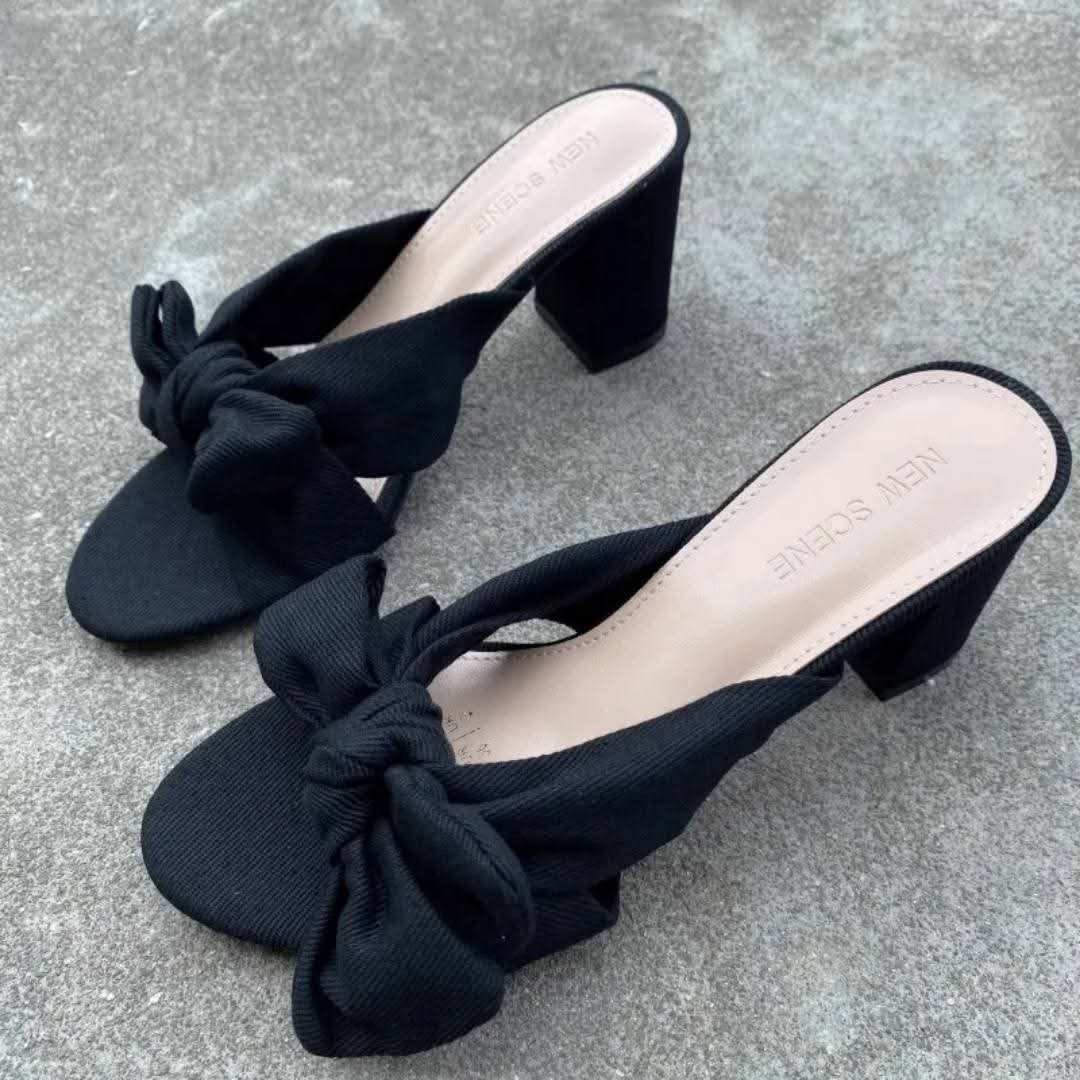 Mules à nœud élégantes