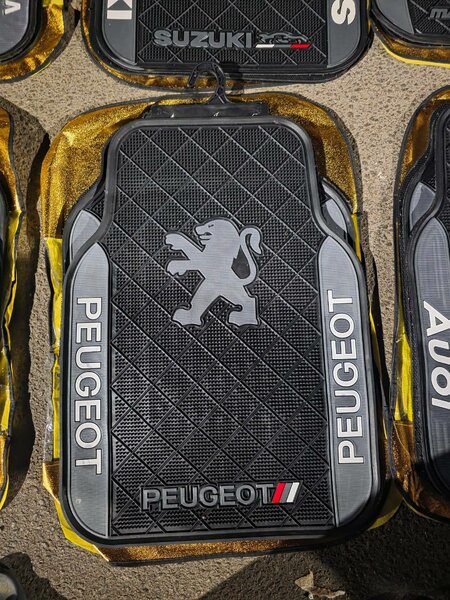 Tapis pour voiture 5 pièces