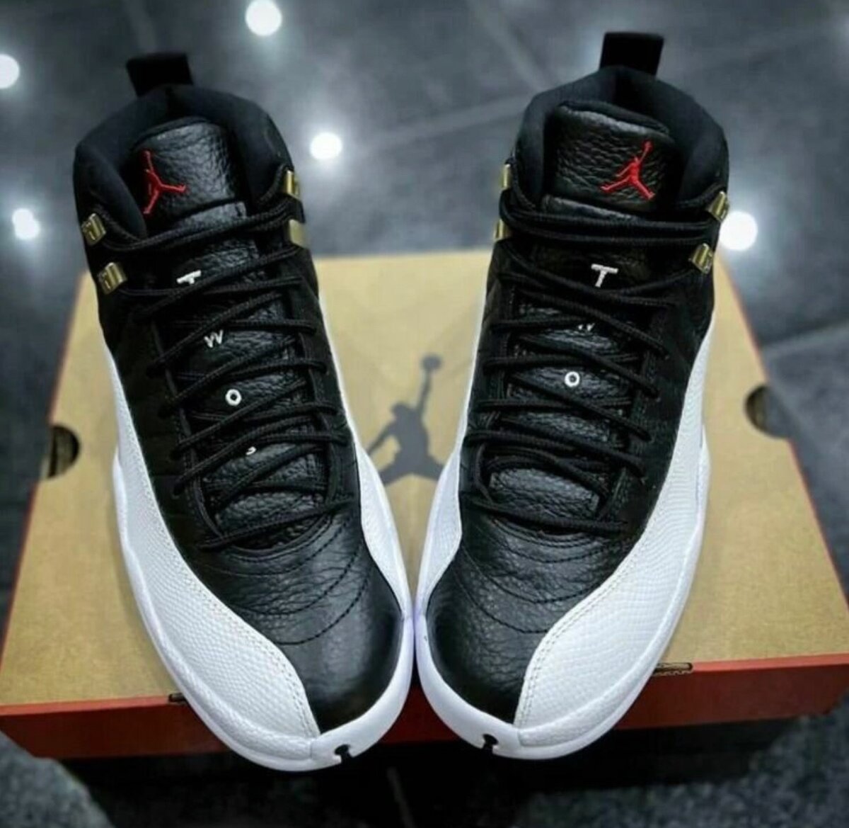 JORDAN 12