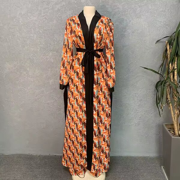 Robe longue kimono floral élégante